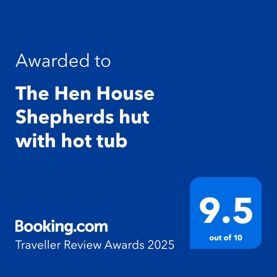 The Hen House Shepherds Hut With Hot Tub Chittoe Dış mekan fotoğraf